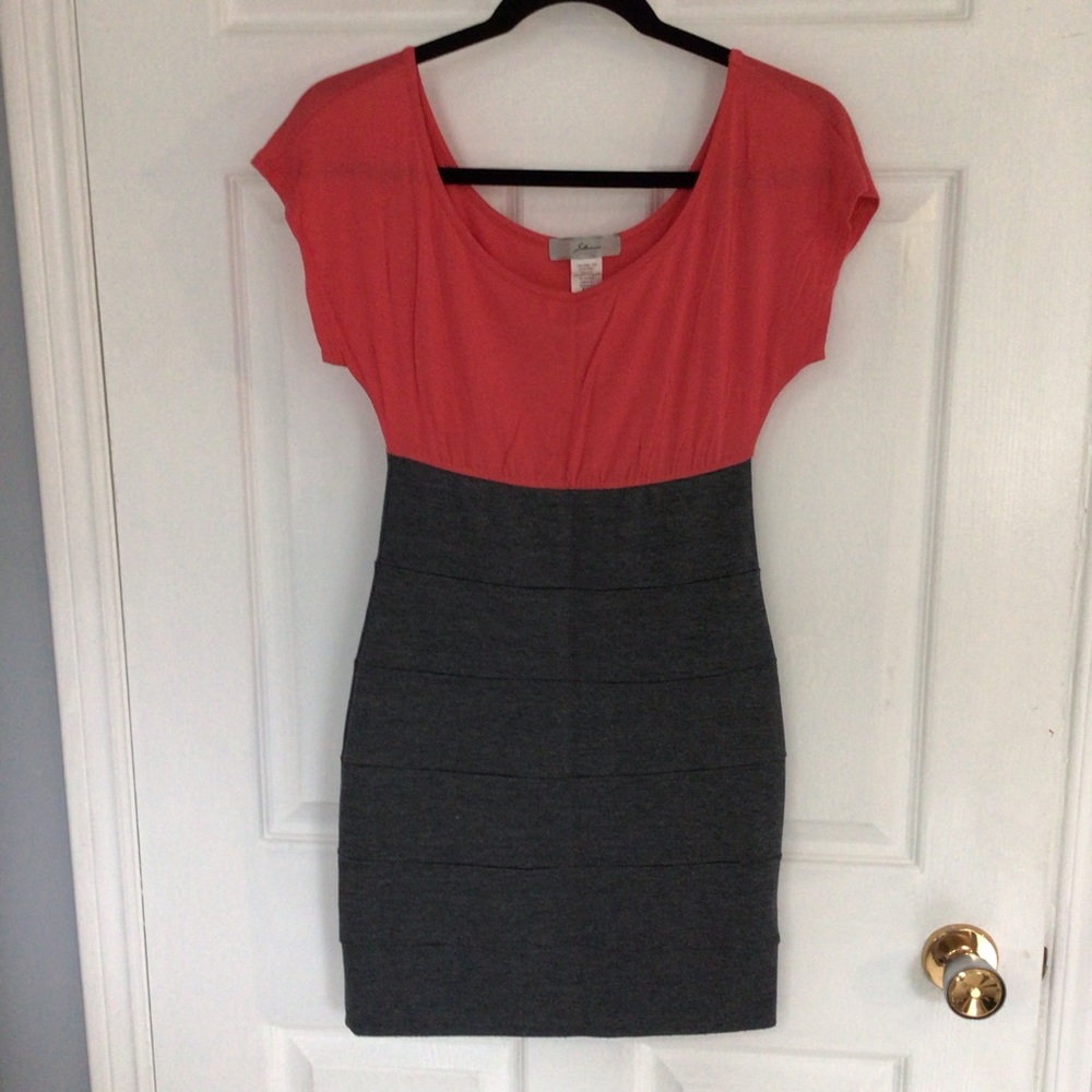 🛍️5/💲20🛍️ SOLEMIO dress